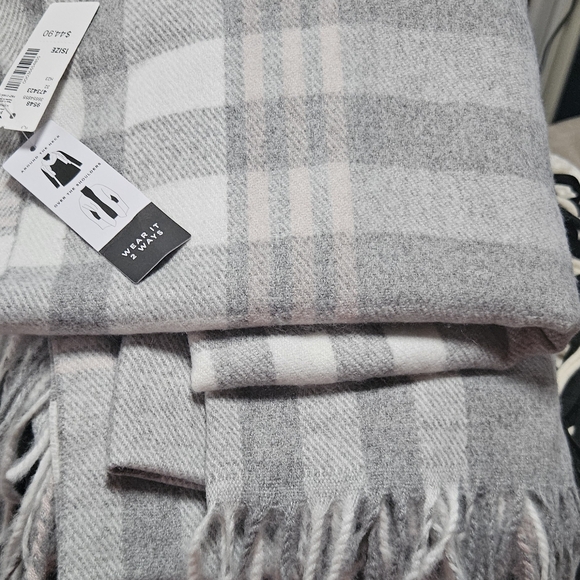 Reitmans Light Gray and Blush Plaid Fringe Scarf - Picture 2 of 4